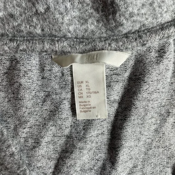 2-pc. set - size XL H&M gray sweatshirt and size Large H&M gray sweat pants - Picture 4 of 8